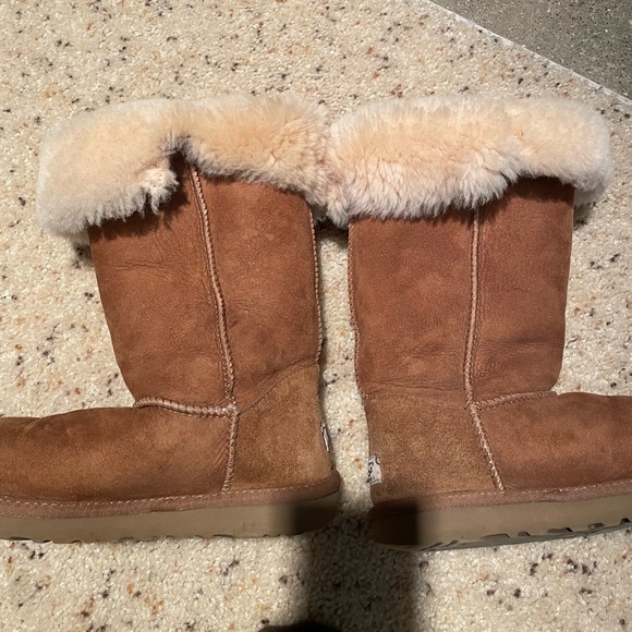 UGG Bailey Button Triplet - Picture 10 of 10